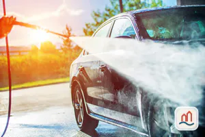 Nettoyage extérieur d’une voiture à haute pression